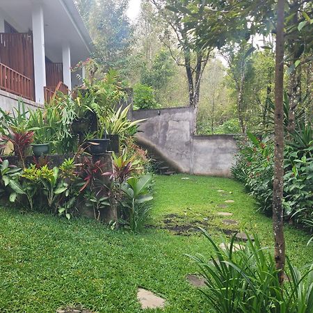 Апартаменти Umah Yugadi Bali Мундук Екстер'єр фото