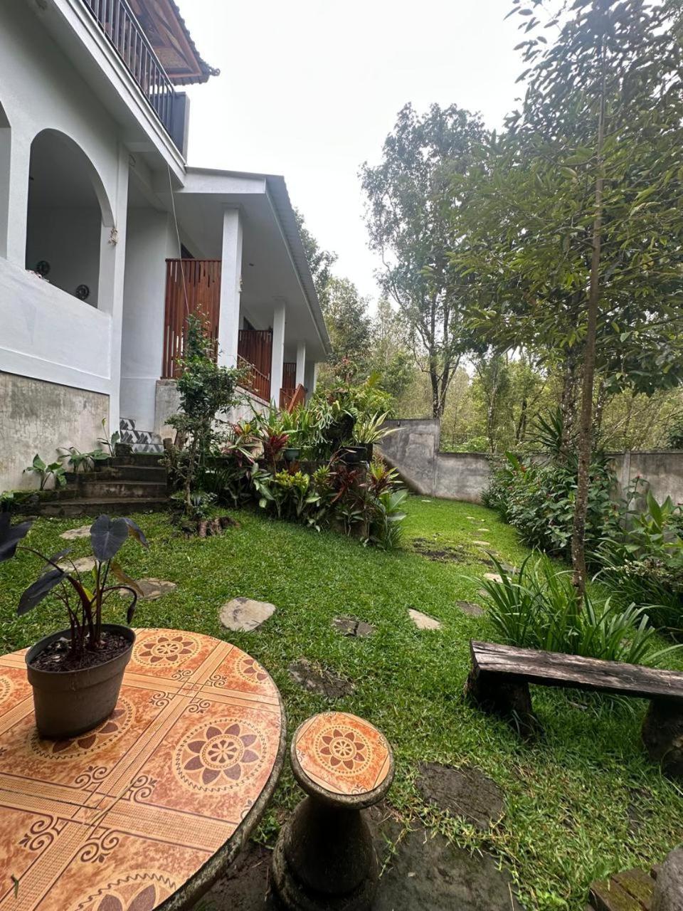 Апартаменти Umah Yugadi Bali Мундук Екстер'єр фото