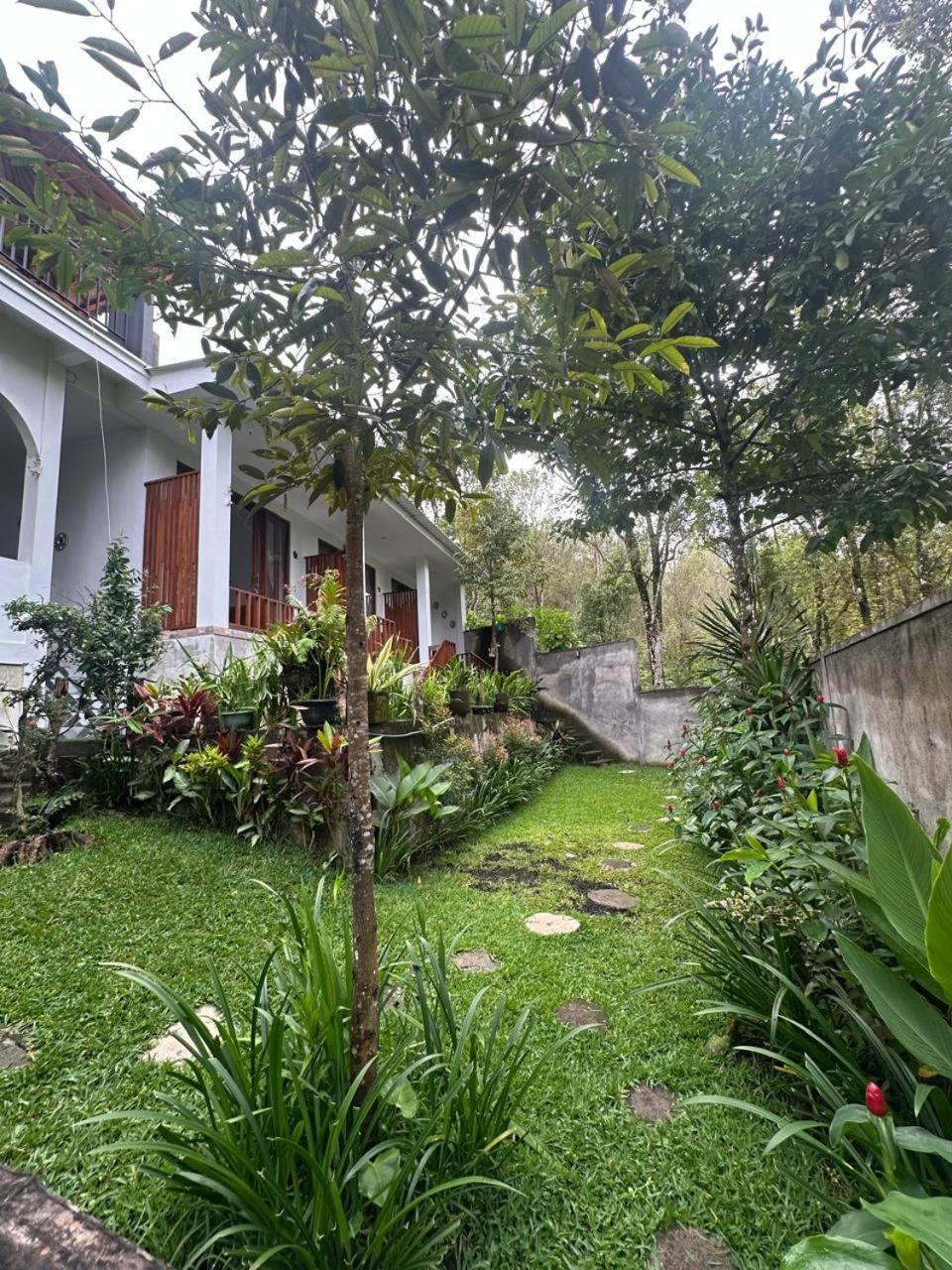 Апартаменти Umah Yugadi Bali Мундук Номер фото