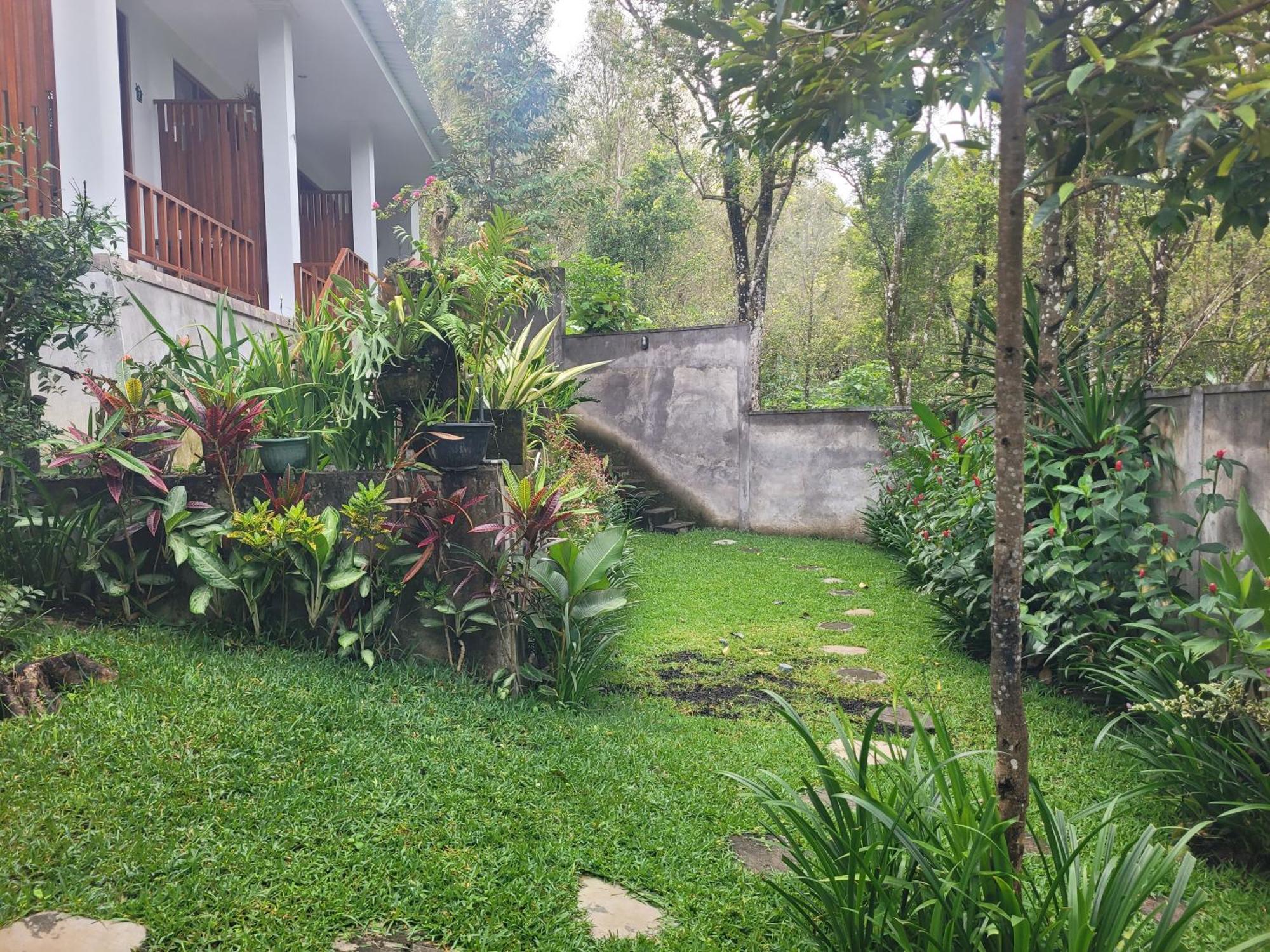 Апартаменти Umah Yugadi Bali Мундук Екстер'єр фото